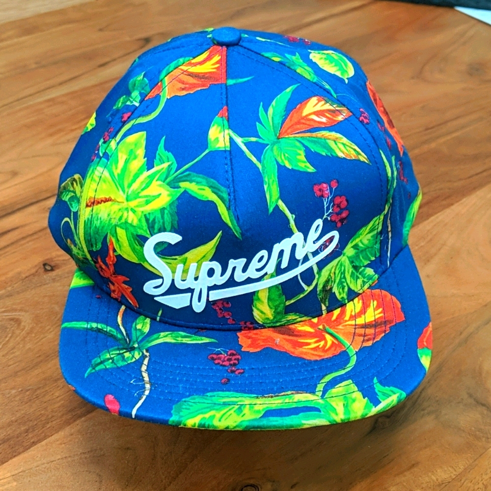 Supreme 6 panel "currant" hat